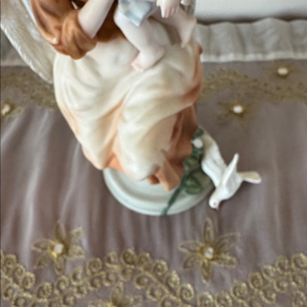 Porcelain Angel holding baby Cherub Hand Painted - Picture 8 of 8